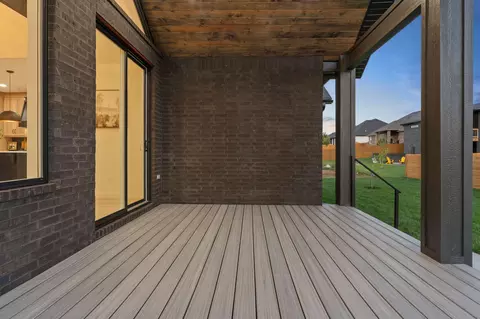 Exterior - 1834 E Skyline Ave, Ozark, MO 65721 photo 3 of 4