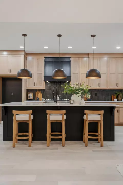 Kitchen - 1834 E Skyline Ave, Ozark, MO 65721 photo 10 of 14