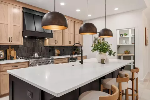 Kitchen - 1834 E Skyline Ave, Ozark, MO 65721 photo 3 of 14
