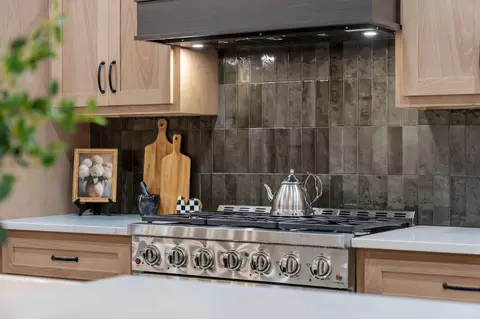 Kitchen - 1834 E Skyline Ave, Ozark, MO 65721 photo 8 of 14