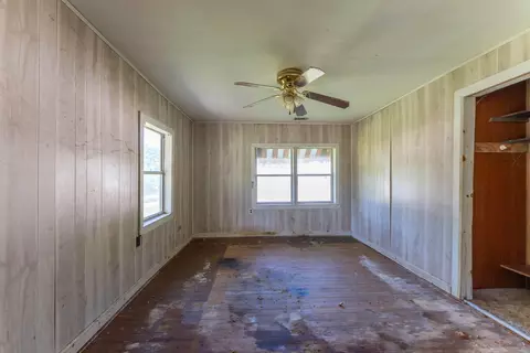 Bedroom - 706 Pine St, Thayer, MO 65791 photo 1 of 2