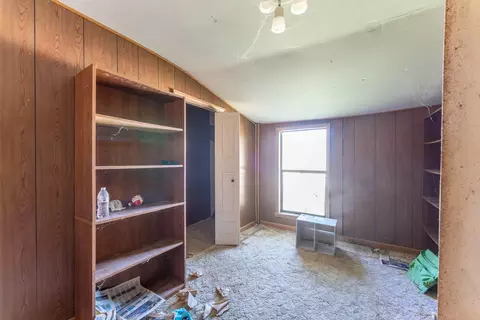 Bedroom - 706 Pine St, Thayer, MO 65791 photo 2 of 2