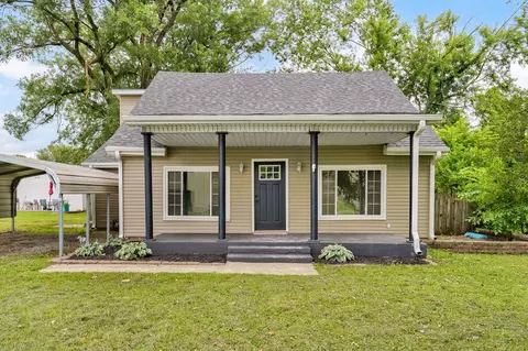 2833 N York Ave, Brookline, MO 65619
