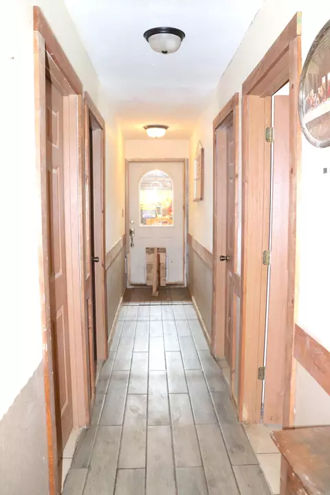 Entry Way - 207 Royal Dr, Marshfield, MO 65706 photo 1 of 1
