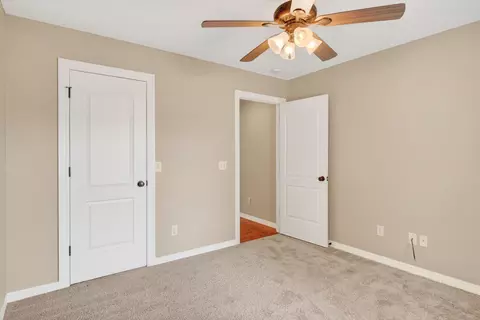 Bedroom - 2009 E Warwick Dr, Ozark, MO 65721 photo 5 of 5