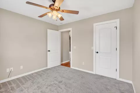 Bedroom - 2009 E Warwick Dr, Ozark, MO 65721 photo 3 of 5
