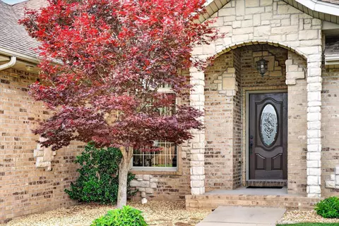 Entry Way - 2009 E Warwick Dr, Ozark, MO 65721 photo 1 of 2