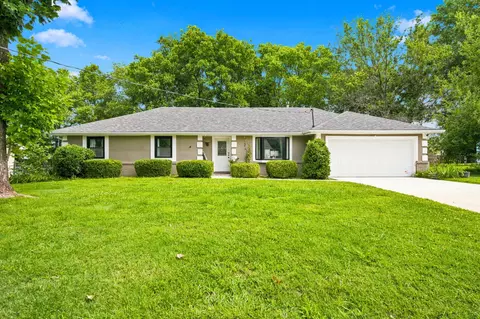 1105 E Canterbury Ln, Springfield, MO 65810
