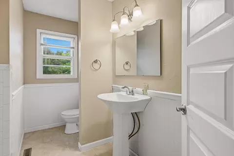 Bath - 331 E Olive St, Bolivar, MO 65613 photo 1 of 3