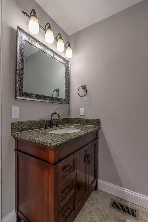 Bath - 2291 E Mirabeau St, Springfield, MO 65804 photo 6 of 9