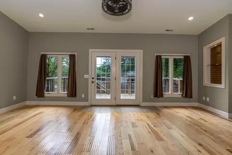 Living - 2291 E Mirabeau St, Springfield, MO 65804 photo 6 of 10