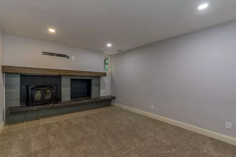 Living - 2291 E Mirabeau St, Springfield, MO 65804 photo 10 of 10
