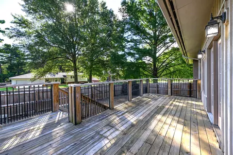 Exterior - 2291 E Mirabeau St, Springfield, MO 65804 photo 6 of 14