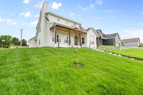Exterior - 2033 E Will St, Republic, MO 65738 photo 3 of 11
