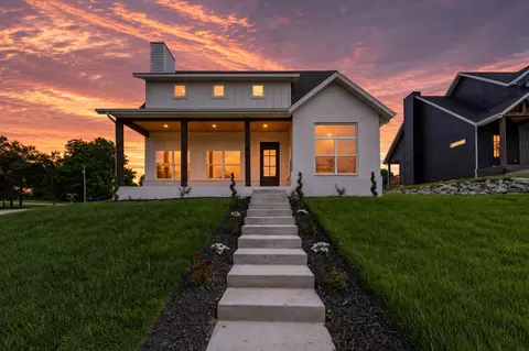 2033 E Will St, Republic, MO 65738