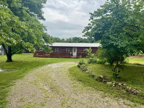 7828 St George Rd, Hartville, MO 65667