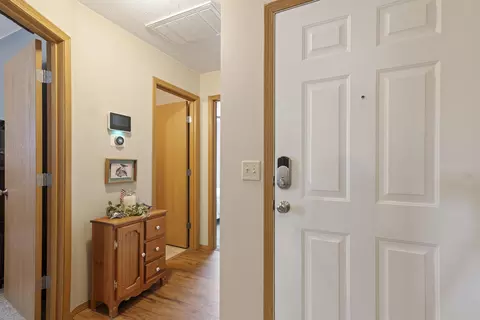 Entry Way - 718 S Mahn Ave, Springfield, MO 65802 photo 1 of 2