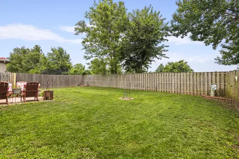 Exterior - 718 S Mahn Ave, Springfield, MO 65802 photo 4 of 6