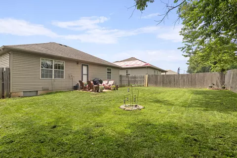 Exterior - 718 S Mahn Ave, Springfield, MO 65802 photo 6 of 6