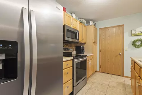 Kitchen - 718 S Mahn Ave, Springfield, MO 65802 photo 2 of 2