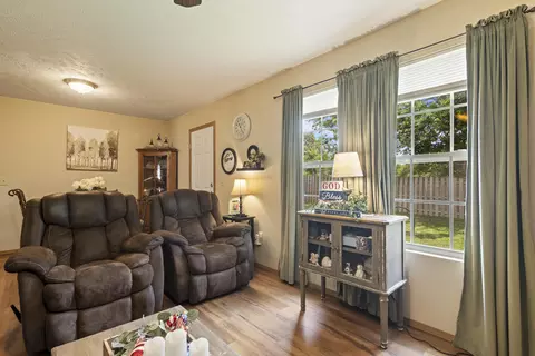 Living - 718 S Mahn Ave, Springfield, MO 65802 photo 2 of 3