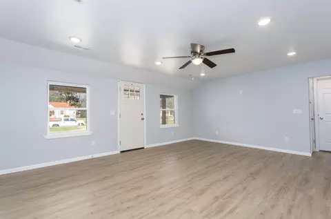 Living - 1220 E University St, Springfield, MO 65804 photo 3 of 4