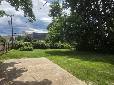 Exterior - 1220 E University St, Springfield, MO 65804 photo 4 of 4