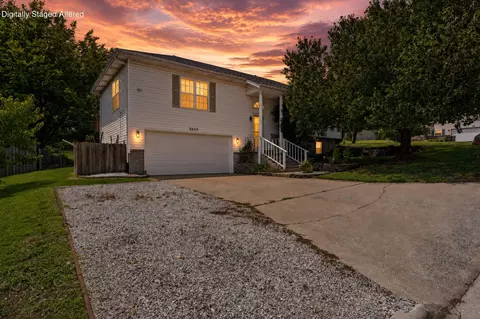 2605 S Lotus St, Ozark, MO 65721