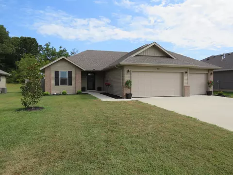 841 Jefferson St, Rogersville, MO 65742