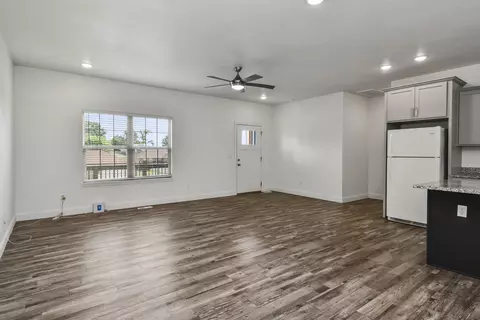 Living - 4464 W University St, Springfield, MO 65802 photo 1 of 4