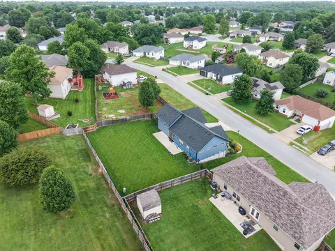 View/Area - 4464 W University St, Springfield, MO 65802 photo 3 of 4