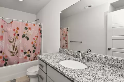 Bath - 4464 W University St, Springfield, MO 65802 photo 4 of 4