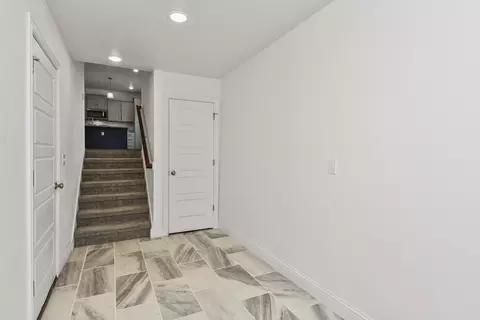 Entry Way - 4464 W University St, Springfield, MO 65802 photo 2 of 2