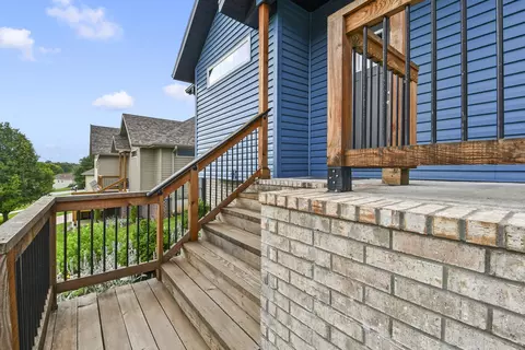Exterior - 4464 W University St, Springfield, MO 65802 photo 5 of 5
