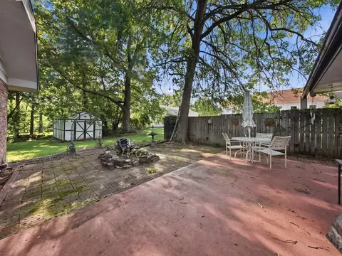 Exterior - 703 N Marshall St, Marshfield, MO 65706 photo 3 of 10