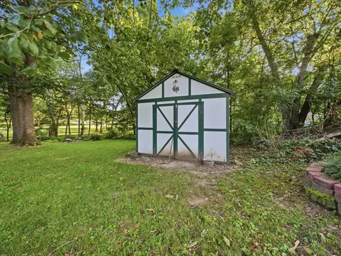 Exterior - 703 N Marshall St, Marshfield, MO 65706 photo 5 of 10
