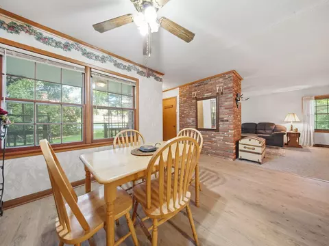 Dining - 703 N Marshall St, Marshfield, MO 65706 photo 2 of 2