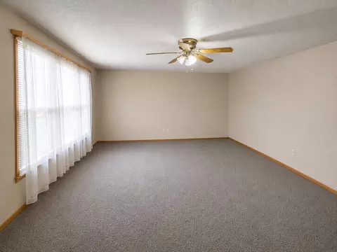 Living - 902 Canal St, Branson, MO 65616 photo 2 of 4