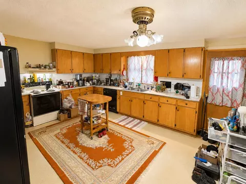 Kitchen - 902 Canal St, Branson, MO 65616 photo 2 of 2
