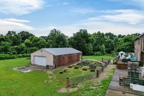 Exterior - 2024 Dark Valley Rd, Marshfield, MO 65706 photo 15 of 17