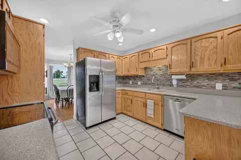 Kitchen - 2024 Dark Valley Rd, Marshfield, MO 65706 photo 4 of 7