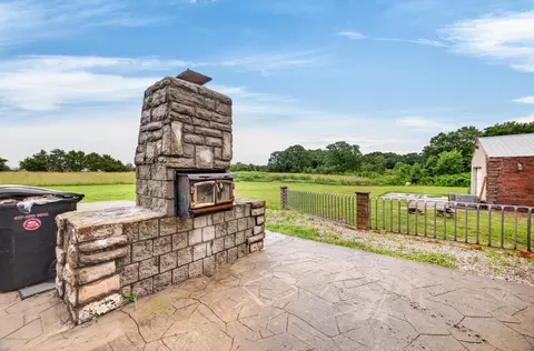 Exterior - 2024 Dark Valley Rd, Marshfield, MO 65706 photo 7 of 17