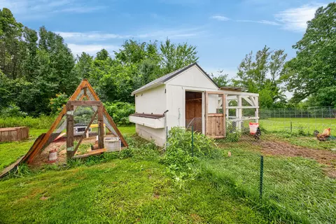 Exterior - 2024 Dark Valley Rd, Marshfield, MO 65706 photo 11 of 17