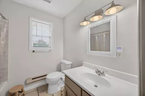 Bath - 2024 Dark Valley Rd, Marshfield, MO 65706 photo 6 of 10