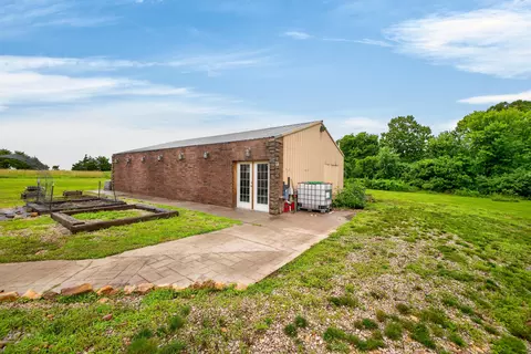 Exterior - 2024 Dark Valley Rd, Marshfield, MO 65706 photo 9 of 17