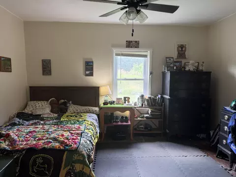 Bedroom - 2463 State Highway Dd, Ava, MO 65608 photo 2 of 5