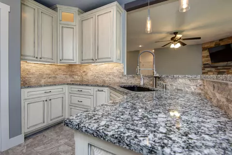 Kitchen - 5662 E Gatehouse Dr, Strafford, MO 65757 photo 1 of 4