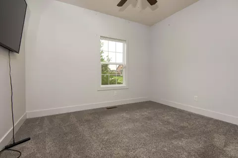Bedroom - 5662 E Gatehouse Dr, Strafford, MO 65757 photo 2 of 4