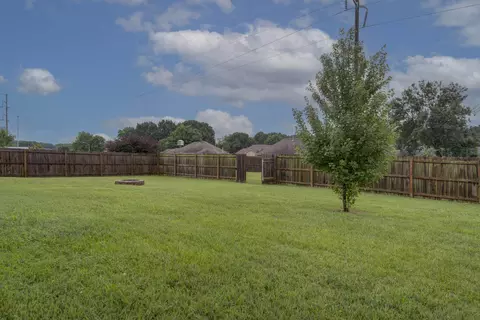 Exterior - 5662 E Gatehouse Dr, Strafford, MO 65757 photo 5 of 5