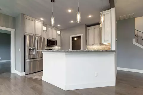 Kitchen - 5662 E Gatehouse Dr, Strafford, MO 65757 photo 4 of 4